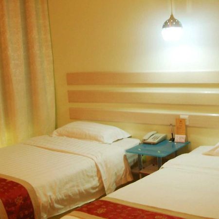 V8 Hotel - Train Station Guangzhou Bilik gambar